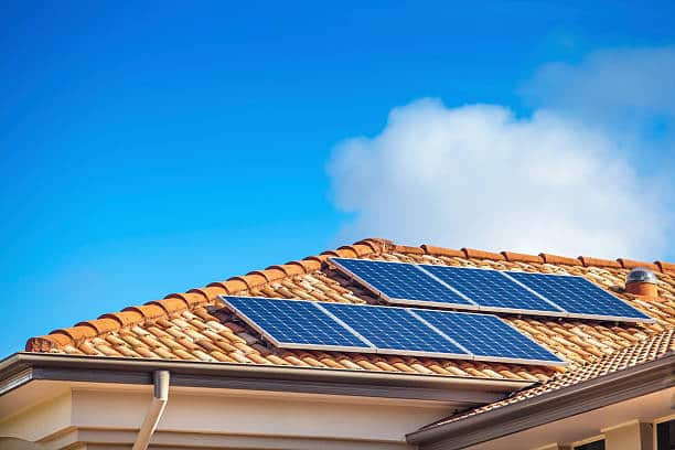 nombre panneaux solaires maison autonome