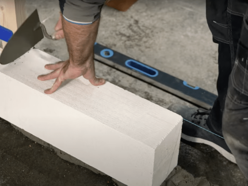 construire mur beton siporex