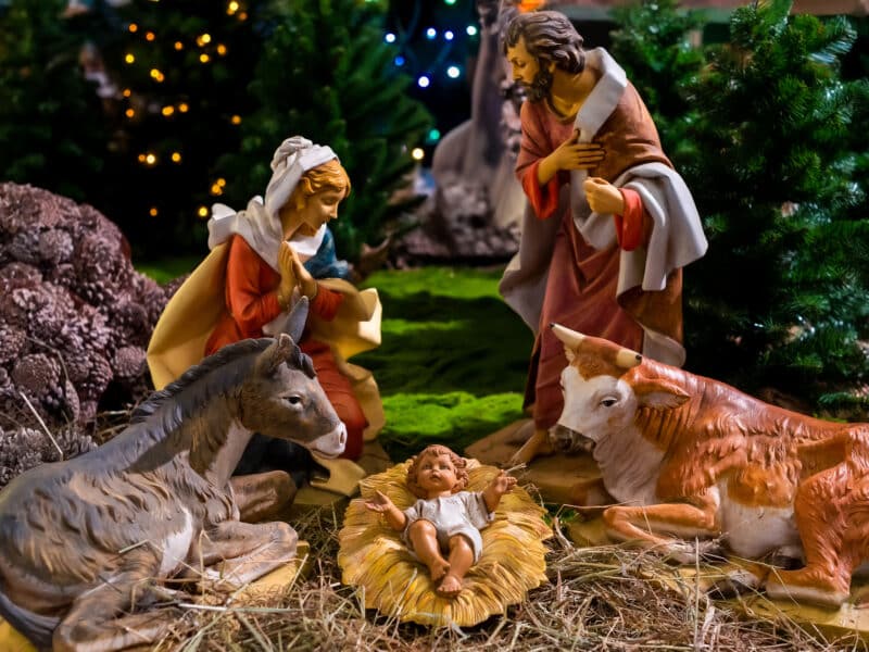 Crèche de Noël avec Jesus, Marie et Joseph