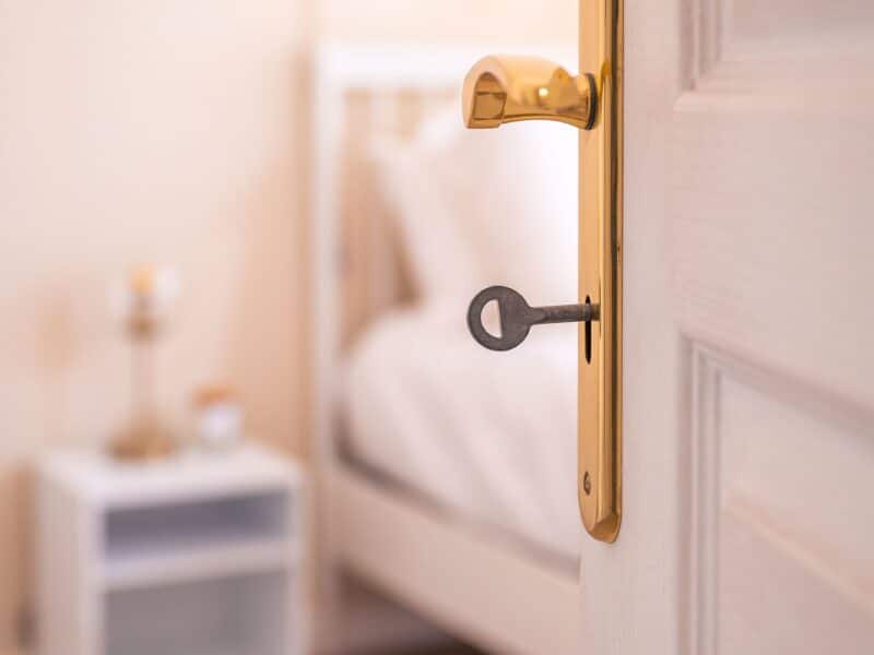 changer poignée porte